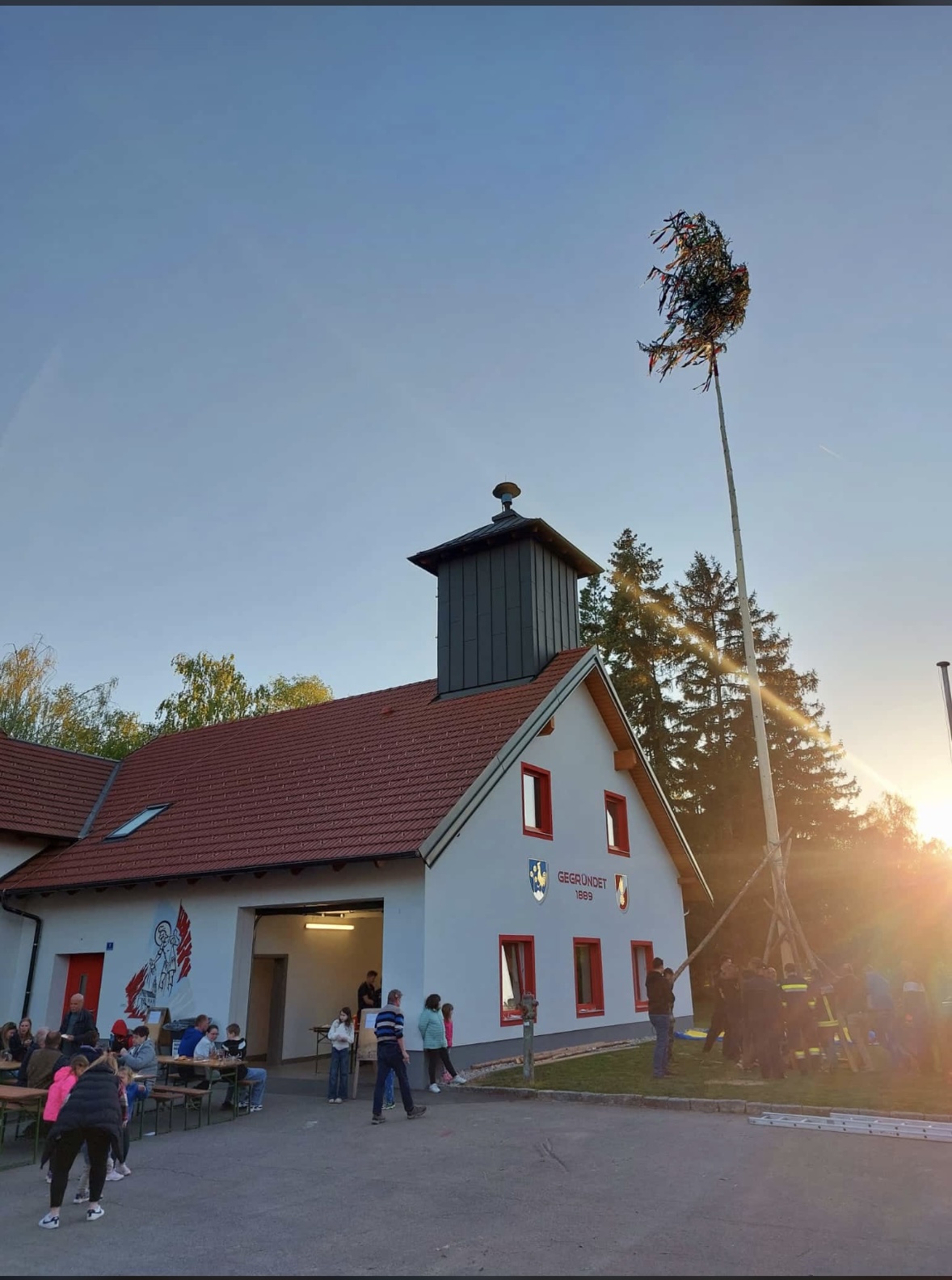Maibaum aufstellen – 30.04.2026